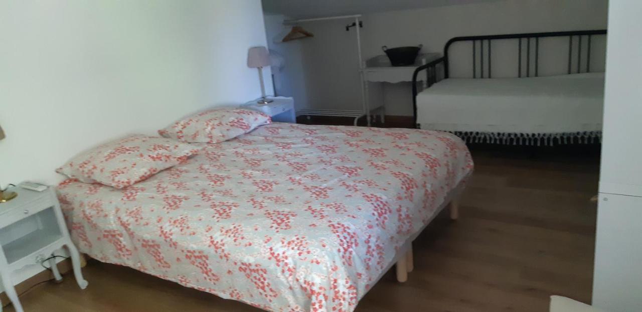 L'etang Des Cigales Apartment *